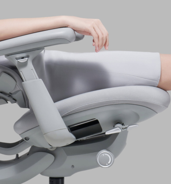 Кресло LiberNovo Omni Dynamic OC1 Space Grey, 45 см, глобальная версия, с подставкой под ноги