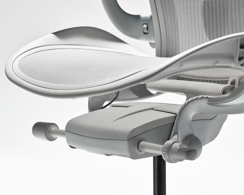 Кресло Herman Miller Aeron Mineral, размер A